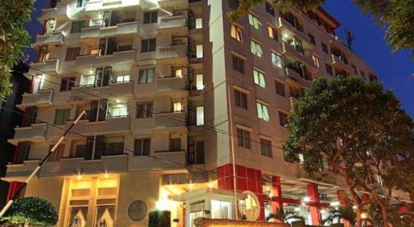 فندق جولدن سكاي بلويت جاكرتا المظهر الخارجي الصورة